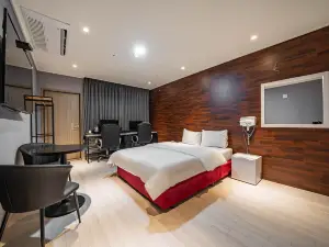 Andong Queen Hotel