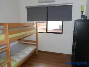 Modernes Ferienhaus in Paraguay, Hohenau Mit Reitanlage Und Beachvolleyball