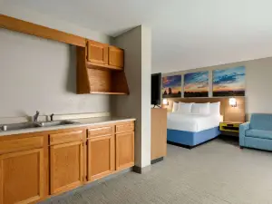 Days Inn by Wyndham Hillsboro