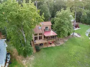 Main Lake Cove & Great Views; Dock for pontoons/deck/bass boats; flat lot/linens