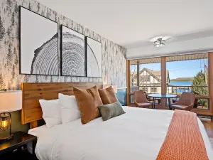 Spruce and Shore Motel