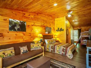 Bigfoot Lodge Room Three