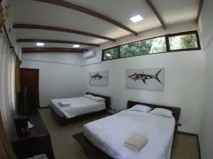 Café de Playa Beach Front Hotel