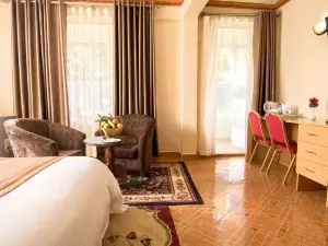 Mountain Breeze Hotel