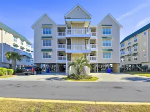 Ocean Isle Condo with Community Pool and Hot Tub!