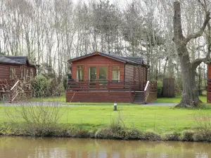 Oak Lodge