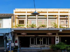 OYO 75469 Baan Kong Hostel
