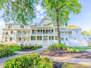 Kent Island Resort