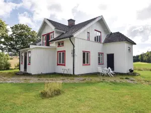 Stunning Home in Högsäter with 4 Bedrooms and Internet