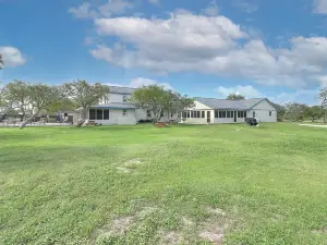 Copano Bay Retreat 4 Bedroom Home by Redawning
