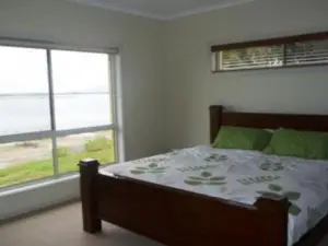 Coffin Bay Holiday Rentals - Channel View