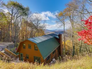 Wolf Laurel Resort Home w/ Long Range Views!