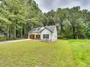 Modern Kentucky Lake Home Pool and Boat Ramp Access