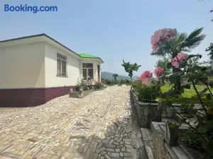 Kokhta Guest House on the Mountain