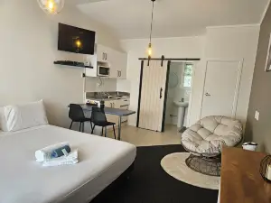 Frimley Lodge Motel