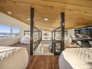 Shadowrock - Luxury Tiny Home with Amazing Views