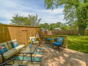 Fenced Yard, Outdoor Grill and Bikes - Charming Coastal Retreat