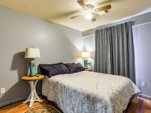 Near Universities: Family Condo in Mcrae!