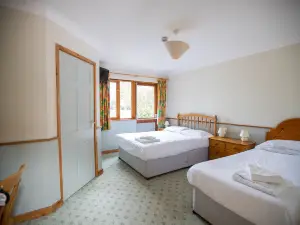 高爾夫及鄉村俱樂部湖畔旅館