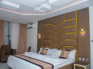 Maia Hotel and Suites