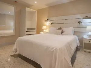 Blue Lodge -Manati PR