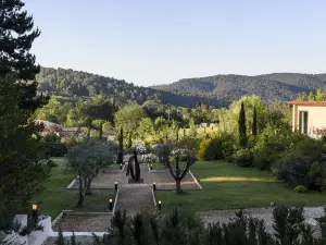 Les Lodges Sainte-Victoire Hotel & Spa