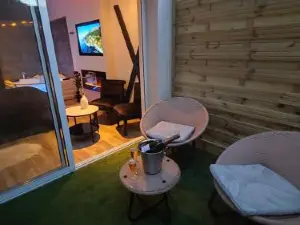 Loft, Studio and Love Rooms