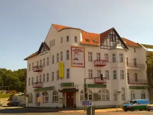 Hotel B1 Tourist
