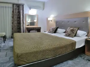 Lintzi Hotel