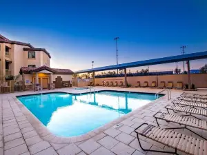 Executive Style Luxury Condo with Mountain Views & Heated Pool/Spa! by RedAwning