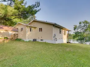 Lakefront Birchwood House w/ Deck + Fire Pit!