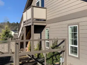 MONTHLY DISCOUNTS!! ~ The Cliff House B in McMinnville, Oregon's Wine Country