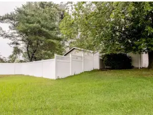 Spacious one Bedroom Apt with  private entrance