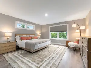 Downtown WiFi Haven - Luxury Condotel, Central Location