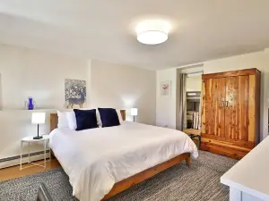 Wobbly Cabin: 2BR/1.5 Bath Charming Killington Retreat Close to Everything