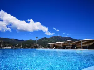 โฮเต็ล & เรซิเดนซ์ ลิโด มารานา บาสเตีย ฟูเรียนี