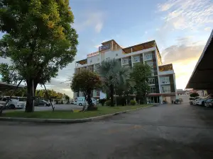 Taweesuk Residence