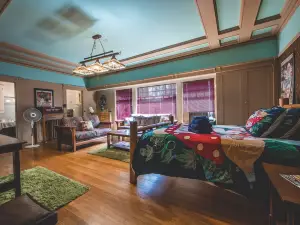 Greenway Manor