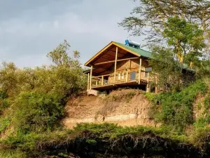 Honeymoon Hut