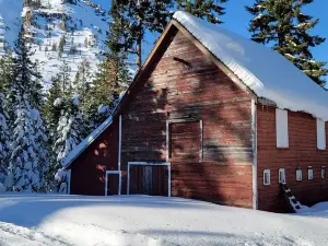 Plumas Pines 2/2 + bonus room- Fireplace-Spa Tub - Remote Work- Weekly Discount