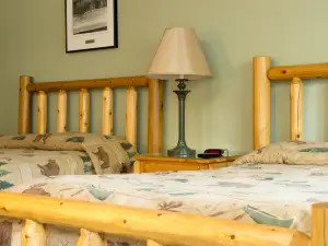 The Kingsley Suites