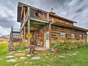 'Dreamswest' Ennis Studio w/ Deck & Stunning Views