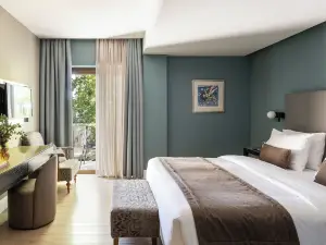 The Y Hotel