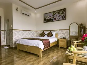 Aec Hotel Ban Me