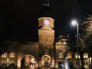 Ferienwohnungen an der Salvatorkirche - Zentrales Apartmenthaus Mit Terrasse