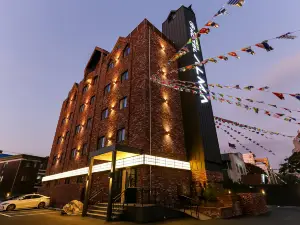 鎮川阿爾瑪商務酒店