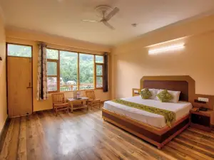 Goroomgo J J Regency (Manali)