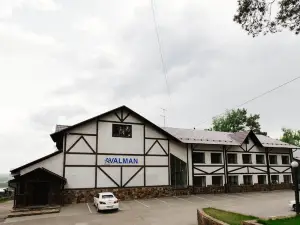 Avalman Hotel
