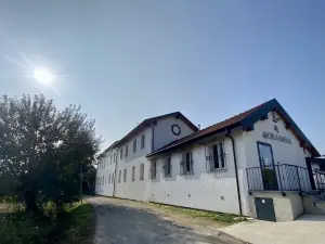 Cascina Mora Bassa