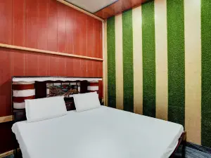 Hotel O The Honirav Hotel